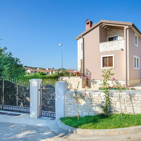 House Tia *